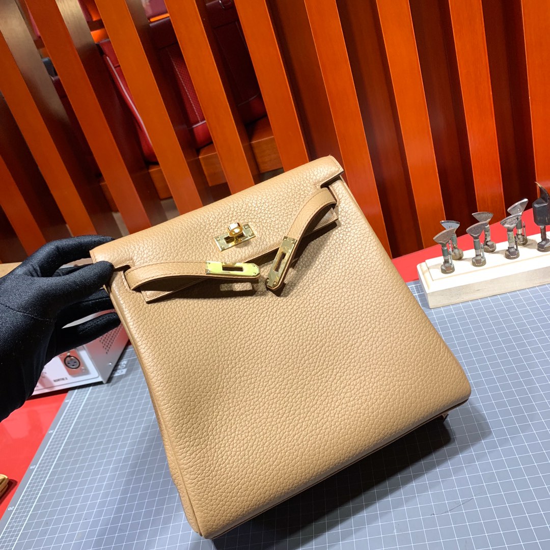 爱马仕双肩包 Hermes Kelly ado双背带设计进口Togo牛皮双肩包背包20CM 杏色