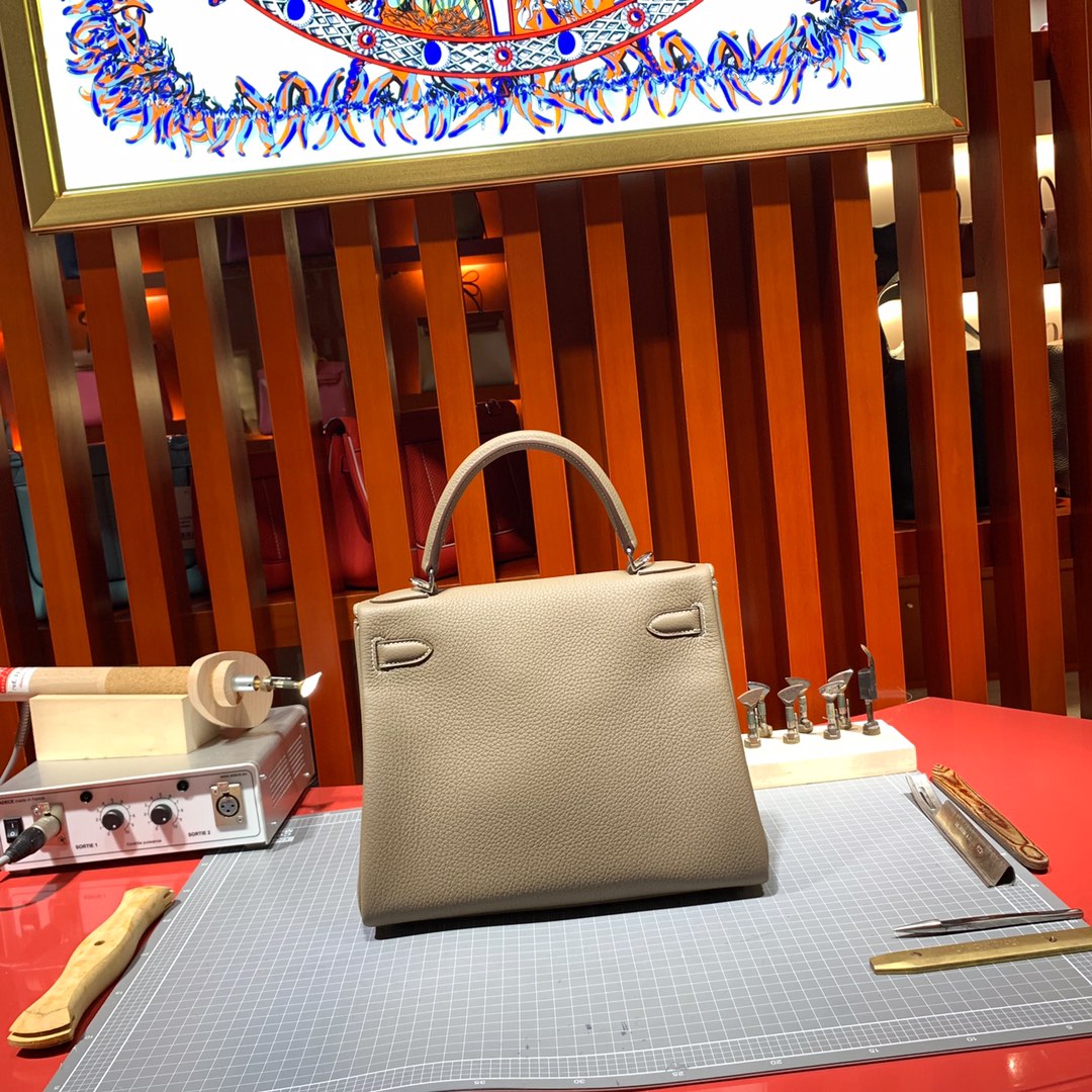 爱马仕包包定制 Hermes Kelly28CM CK18大象灰凯莉包Togo牛皮 银扣