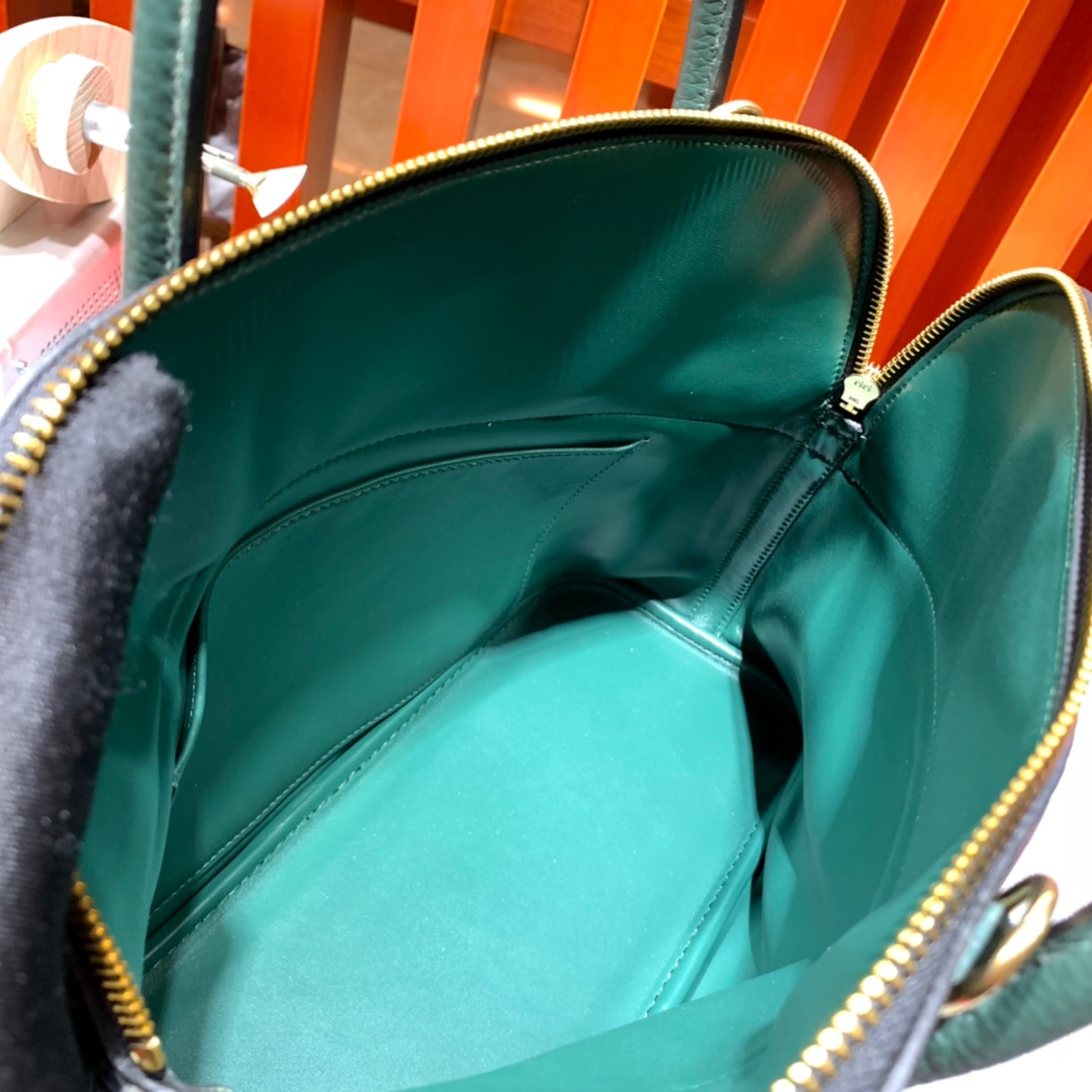 爱马仕拼色女包 Hermes Bolide31CM 黑色拼英国绿荔枝纹牛皮保龄球包