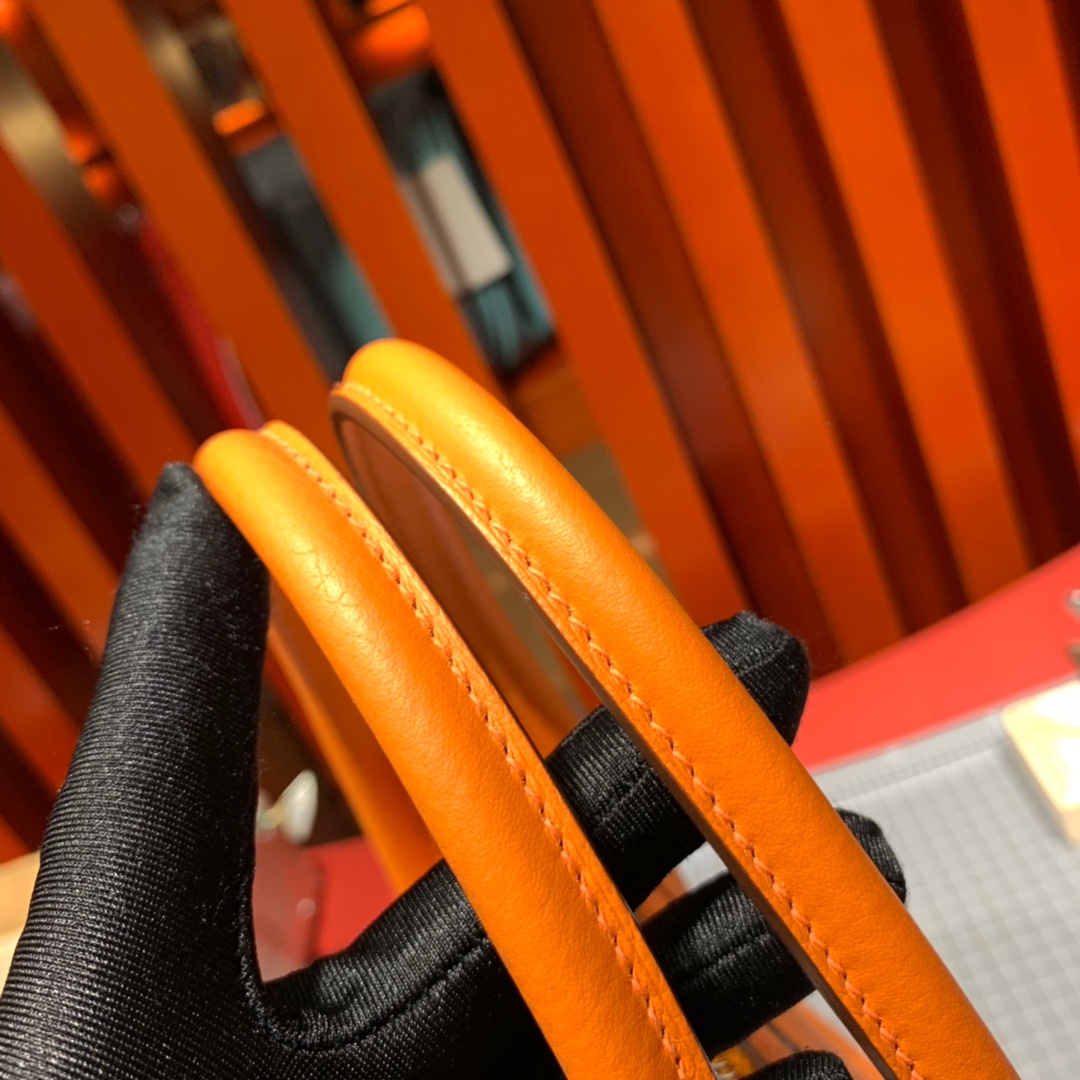 爱马仕女包价格 Hermes Bolide31CM 橙色进口荔枝纹牛皮保龄球包 银扣