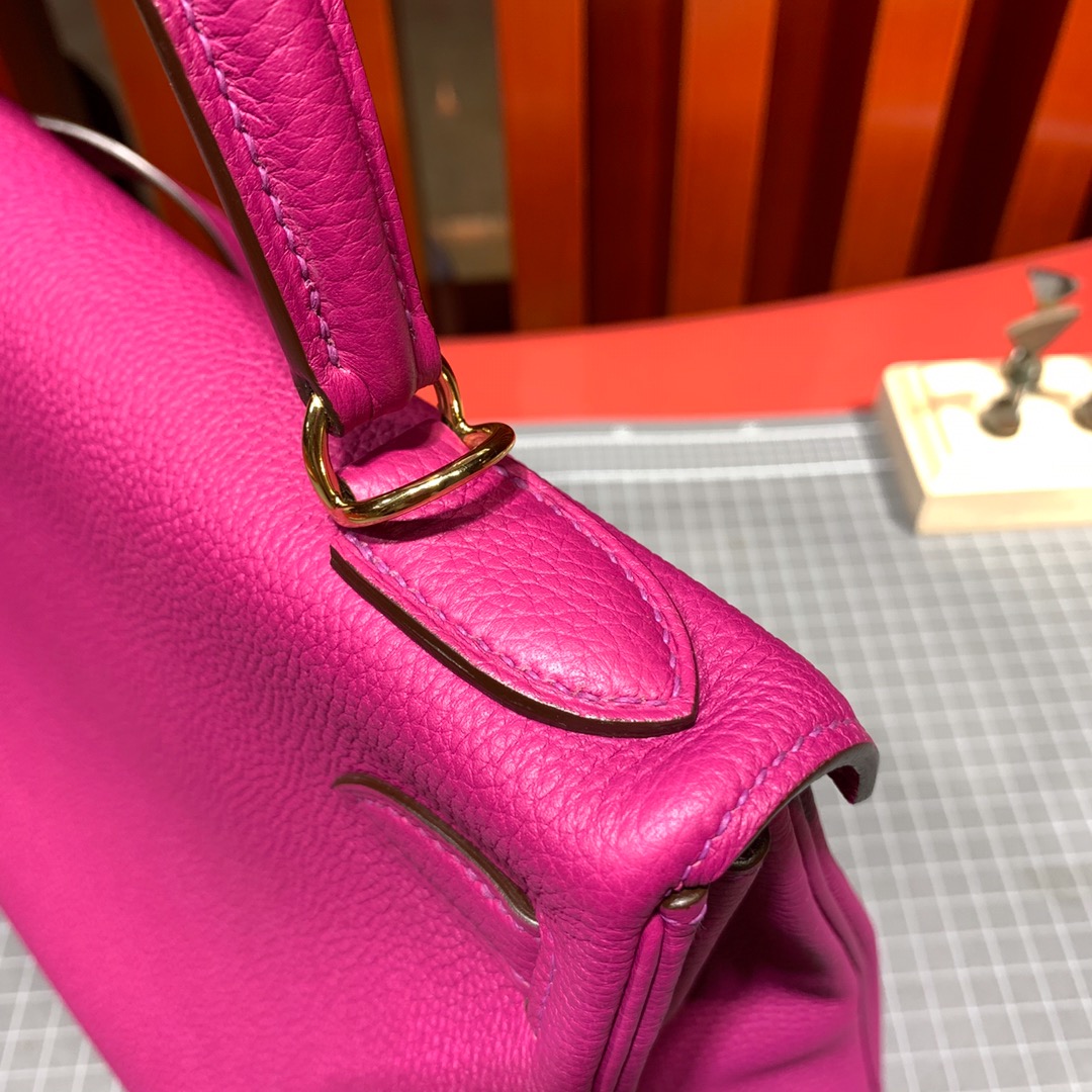 Hermes女包价格 爱马仕原单荔枝纹Togo牛皮凯莉包Kelly28CM L3玫瑰紫 金扣