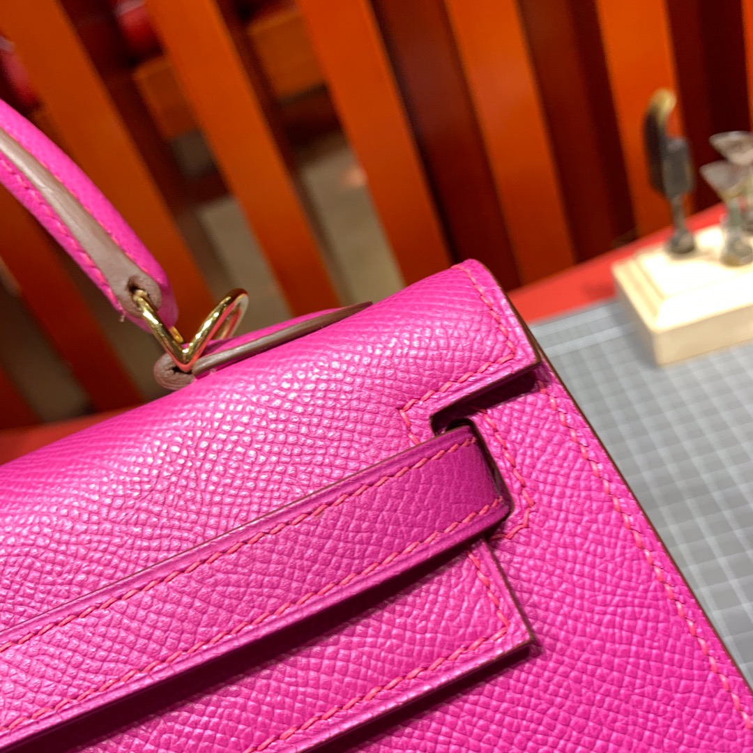 Hermes Kelly25CM 爱马仕玉兰粉进口Epsom牛皮经典款凯莉包 金扣