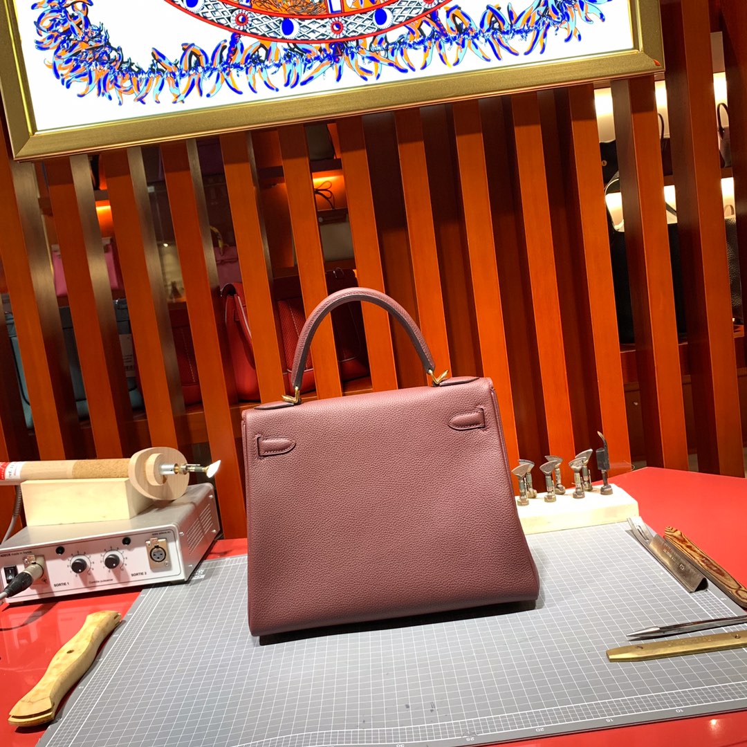 纯手工缝制 Hermes爱马仕顶级Togo荔枝纹牛皮凯莉包Kelly28CM 57酒红色 金扣