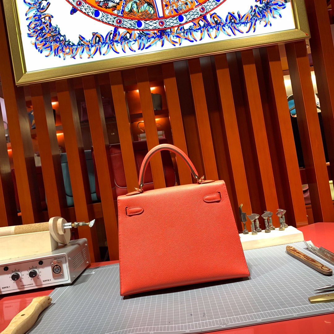 爱马仕凯莉包价格 Hermes Kelly25CM 橙色顶级手掌纹牛皮 金扣