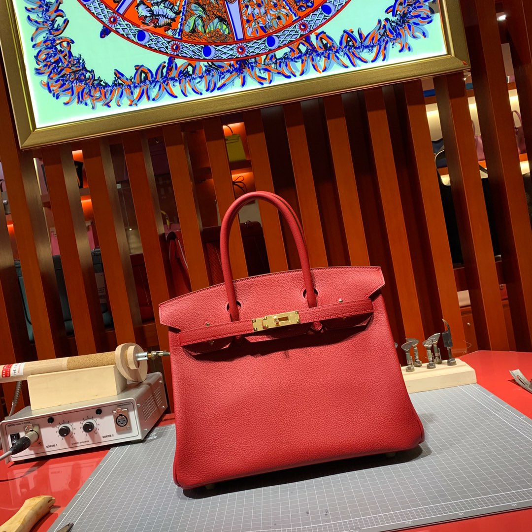 爱马仕包包官网 Hermes进口Togo牛皮Birkin30铂金包 中国红 金银扣