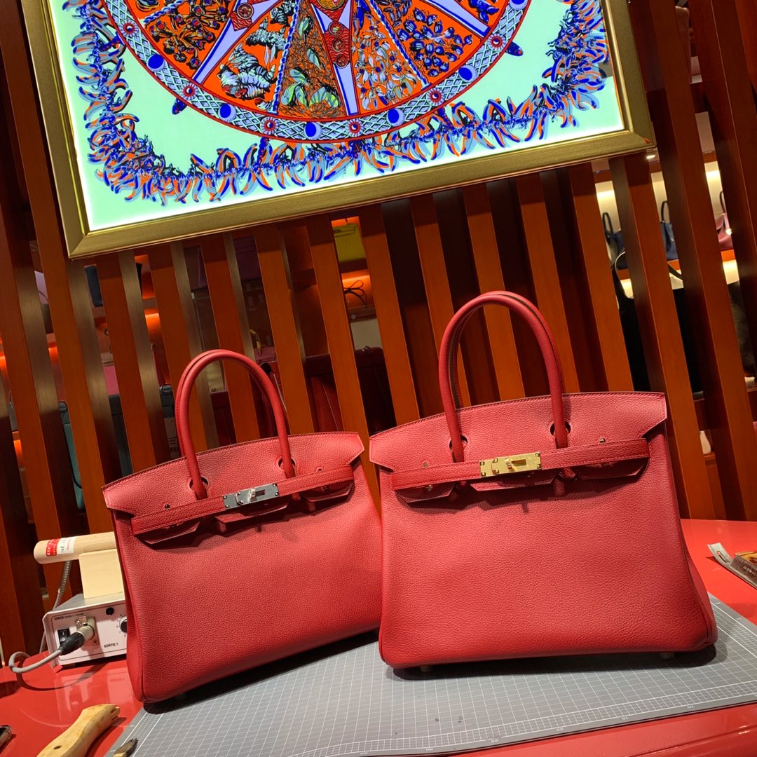 爱马仕包包官网 Hermes进口Togo牛皮Birkin30铂金包 中国红 金银扣