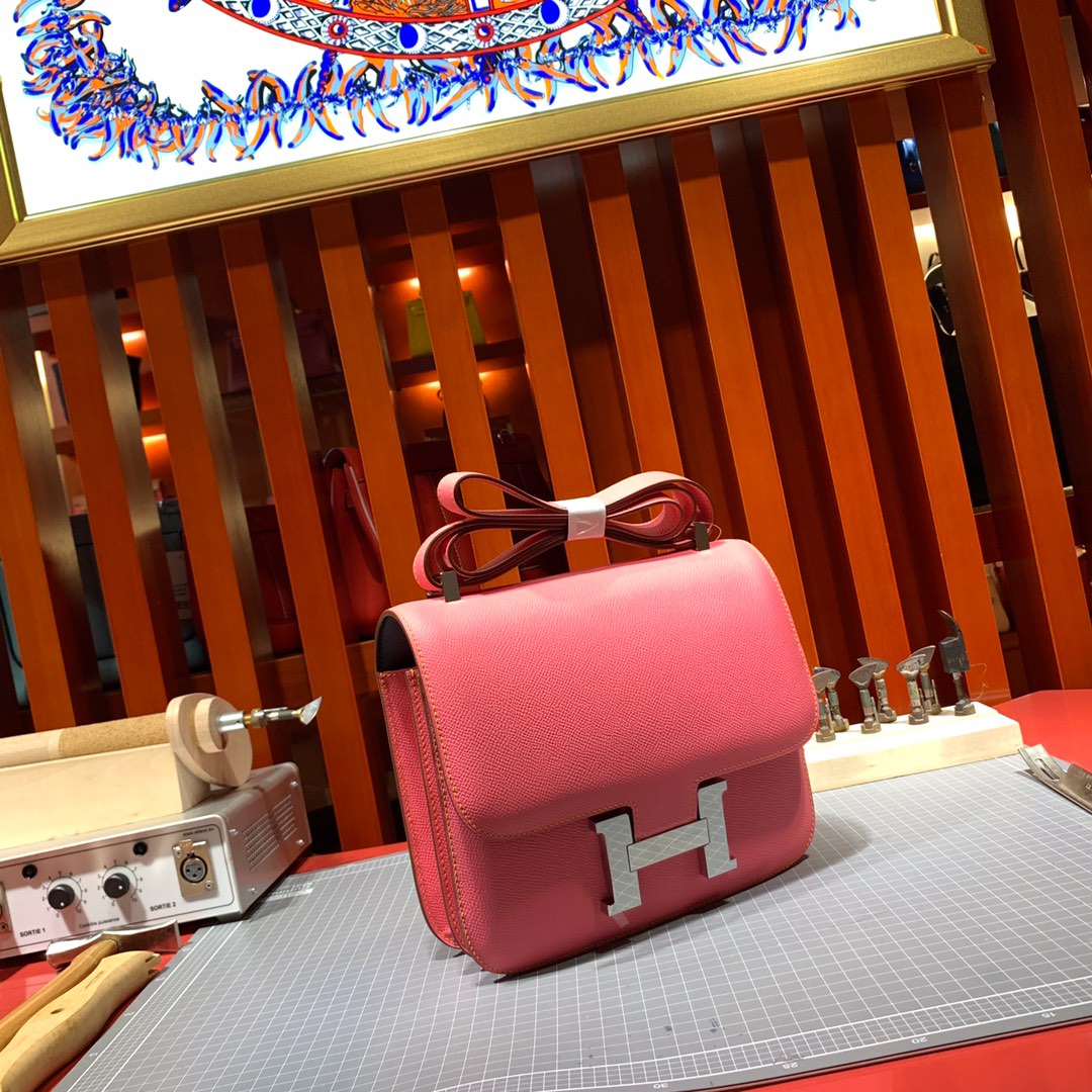 爱马仕拼色空姐包 Hermes Constance24cm 唇膏粉内拼黑色Epsom牛皮 银扣