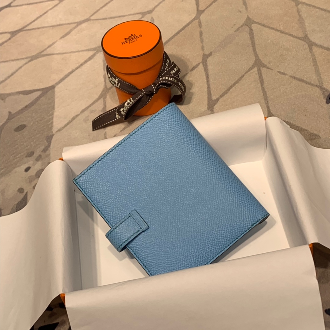 现货 Hermes Bearn短夹 爱马仕epsom牛皮H扣短款钱包 7N糖果蓝 银扣