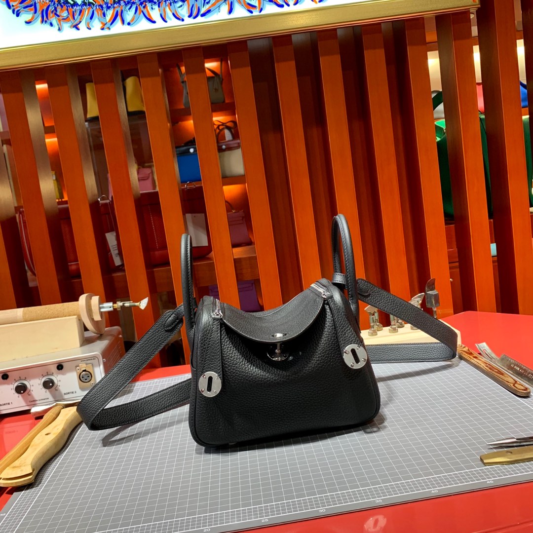 现货 爱马仕迷你琳迪包 Hermes Mini Lindy 黑色原厂Togo牛皮 银扣