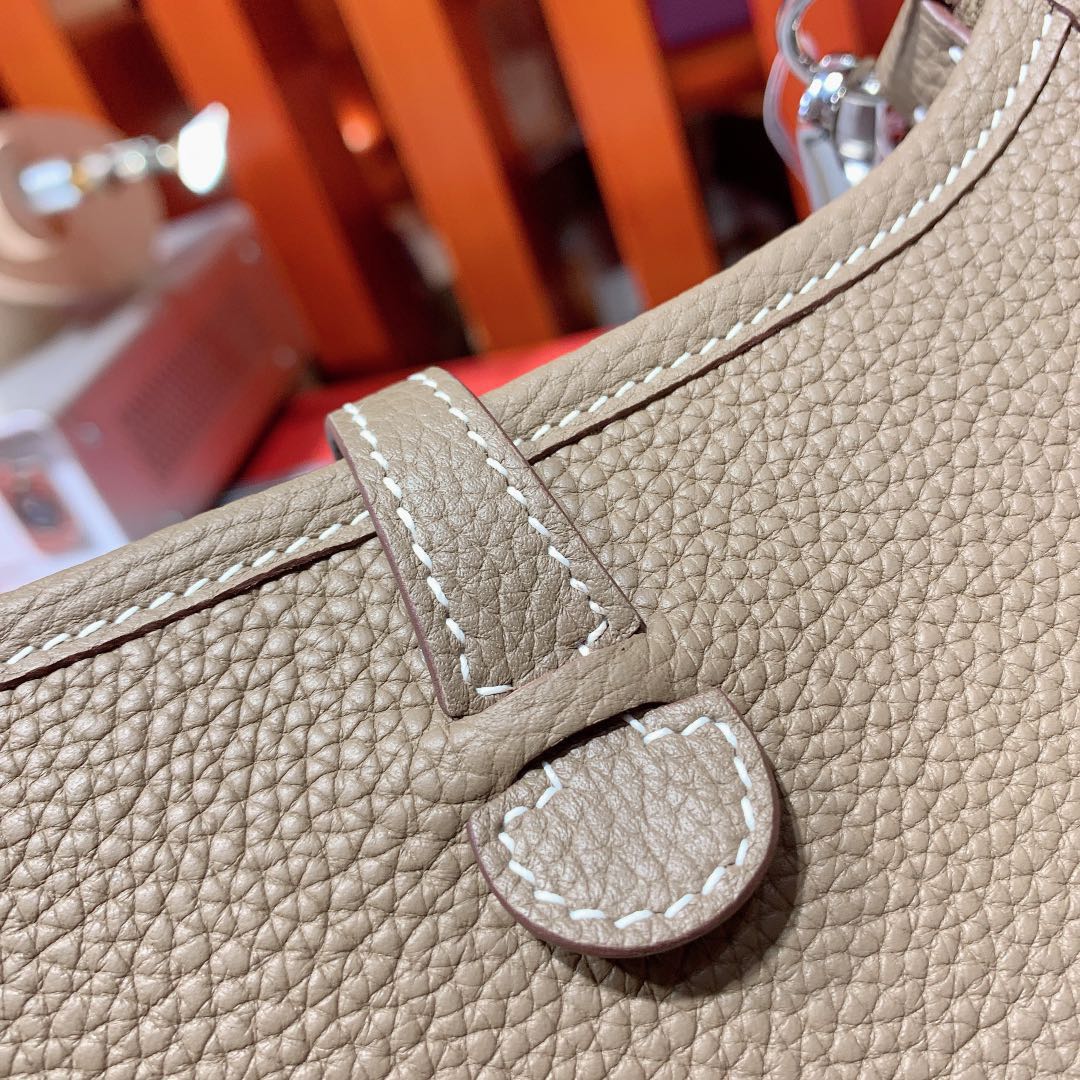 爱马仕女包价格 Hermes Mini Evelyne 原厂Togo牛皮伊芙林包 大象灰