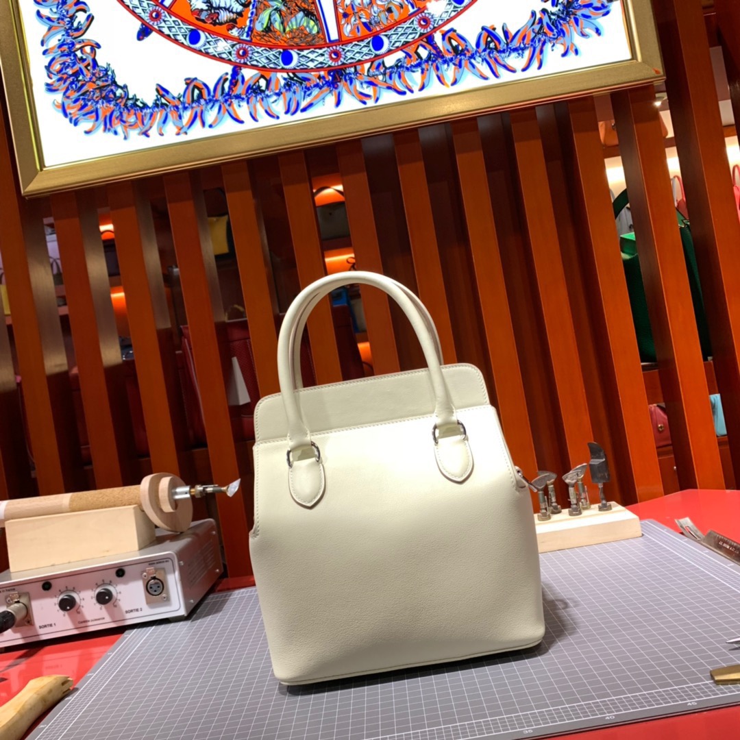 爱马仕牛奶包 Hermes Toolbox20CM cc10奶昔白swift皮手提女包 银扣