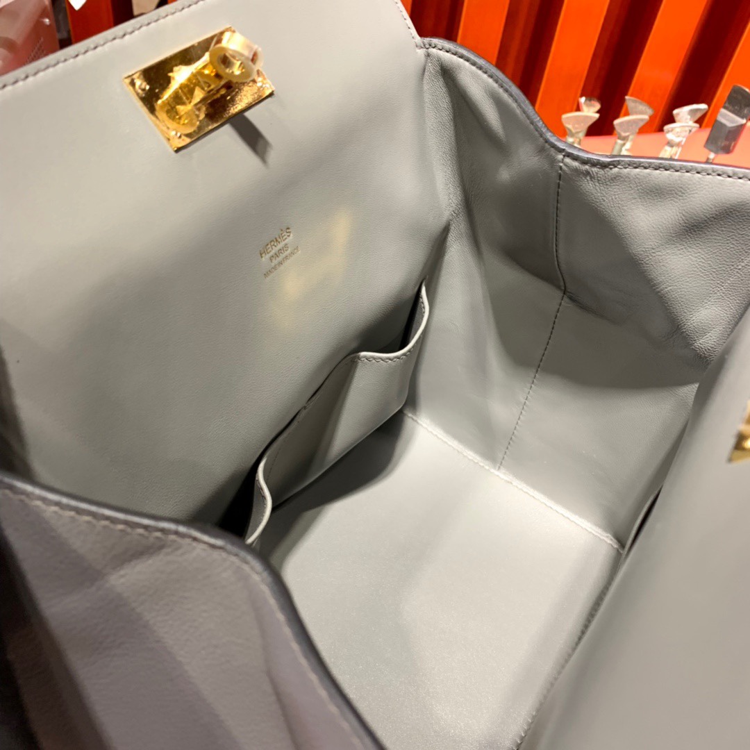 现货 爱马仕牛奶包价格 Hermes Toolbox 8F锡器灰swift皮 金扣