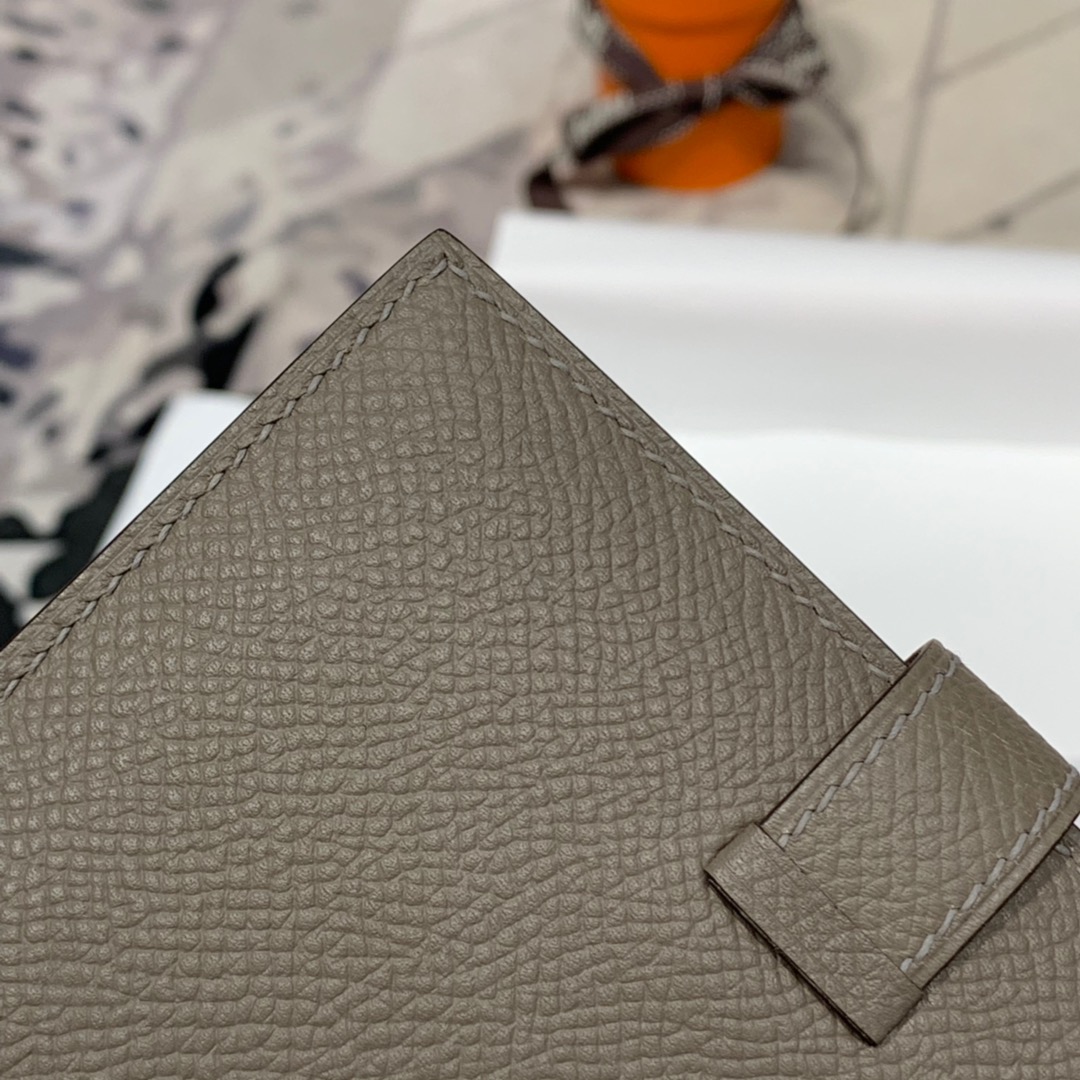 现货 Hermes Bearn 爱马仕m8沥青灰epsom牛皮Bearn短款钱夹 金扣