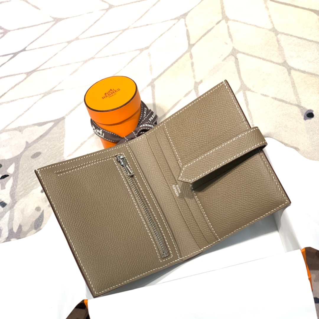 现货 爱马仕钱夹价格 Hermes Bearn 18大象灰epsom牛皮短款钱包 金扣