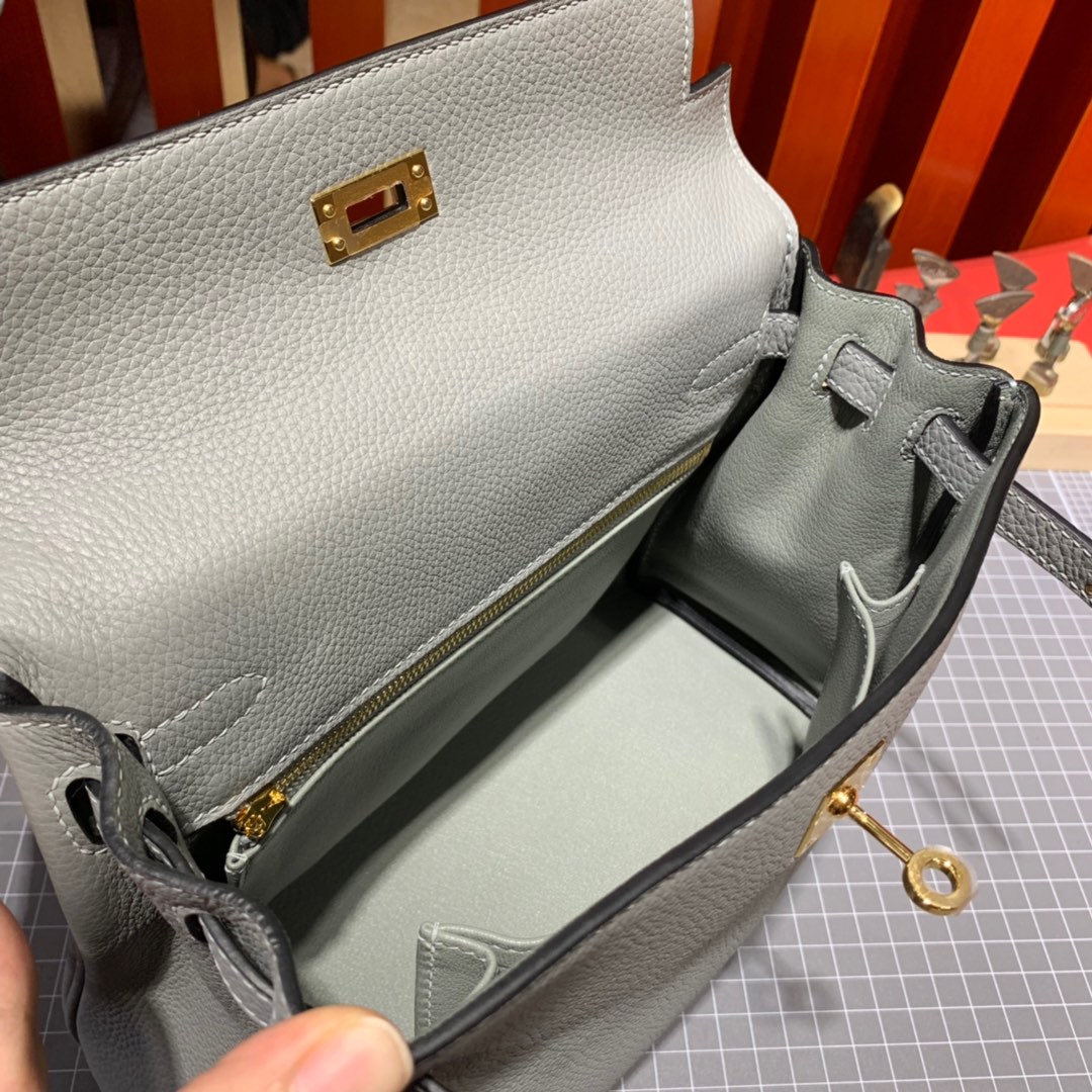 现货 Hermes Kelly25CM 爱马仕4Z海鸥灰顶级Togo牛皮凯莉包 金扣