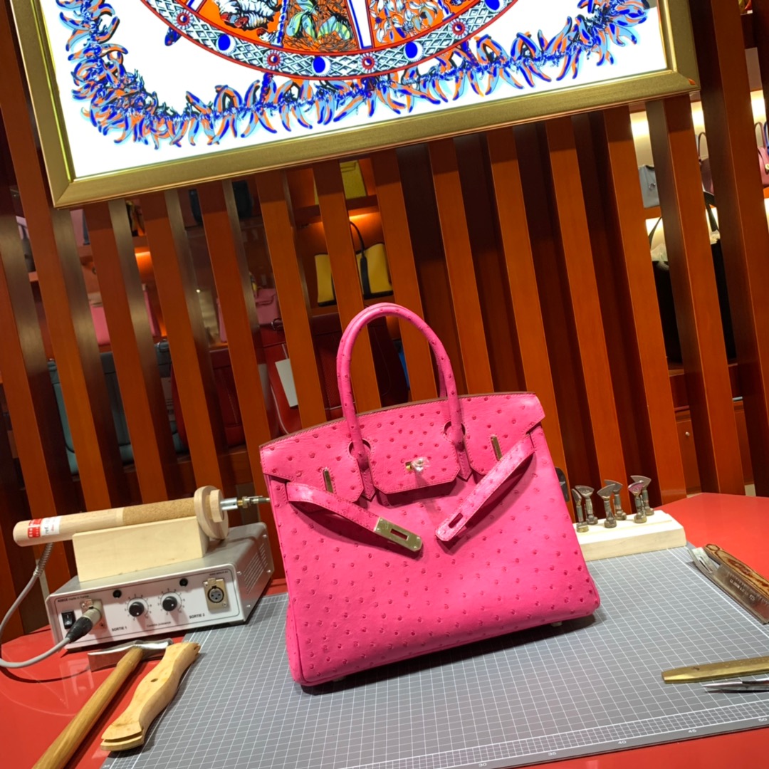 现货 Hermes新款女包 爱马仕桃红色南非鸵鸟皮手工缝制铂金包Birkin30CM 金扣