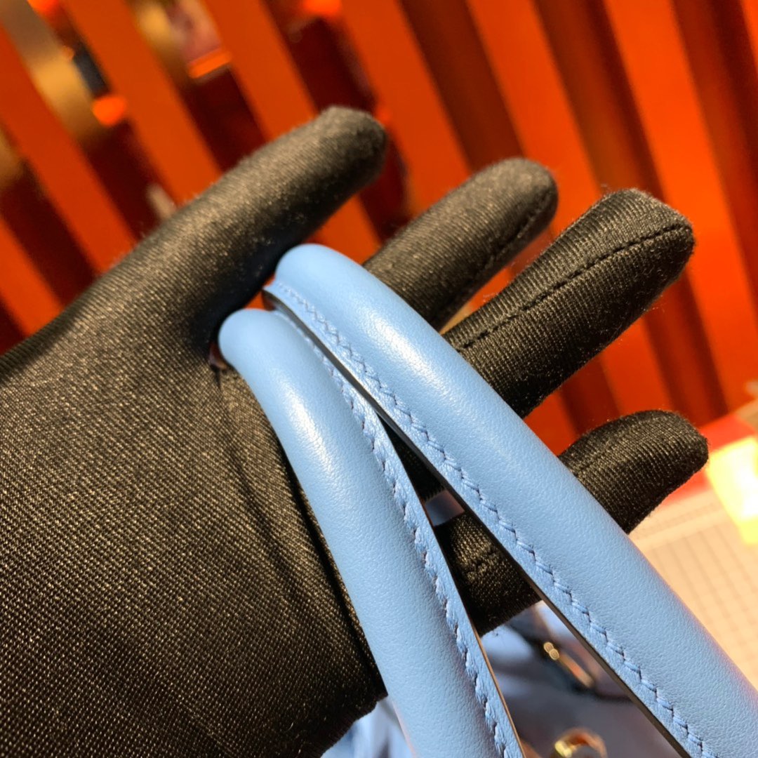 现货 Hermes Toolbox20CM 爱马仕2T天堂蓝进口swift牛皮牛奶包 银扣
