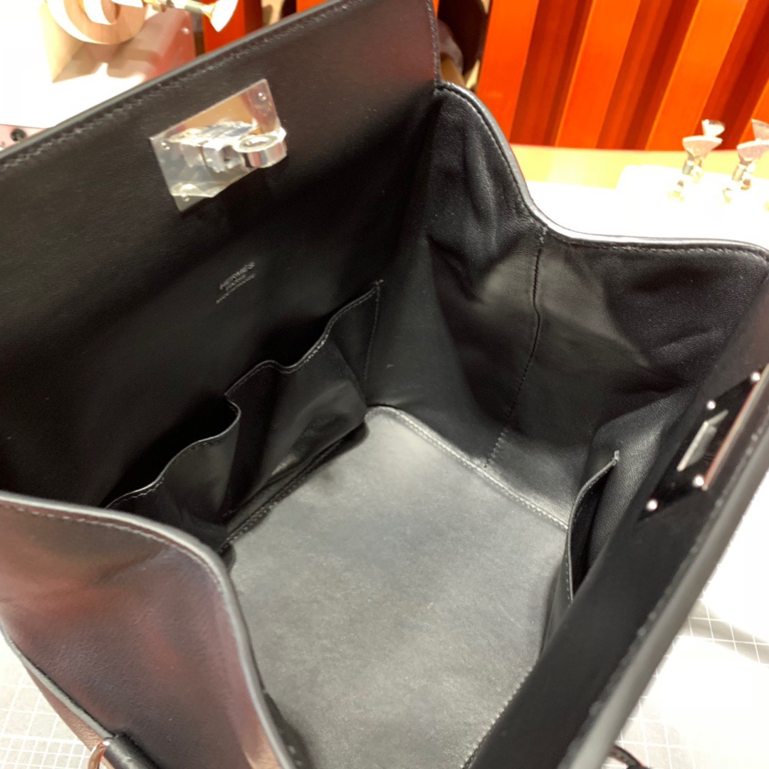 现货 Hermes Toolbox20CM 爱马仕黑色Swift皮Toolbox牛奶包 银扣