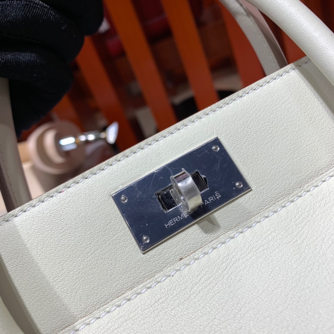 爱马仕牛奶包 Hermes Toolbox20CM cc10奶昔白swift皮手提女包 银扣