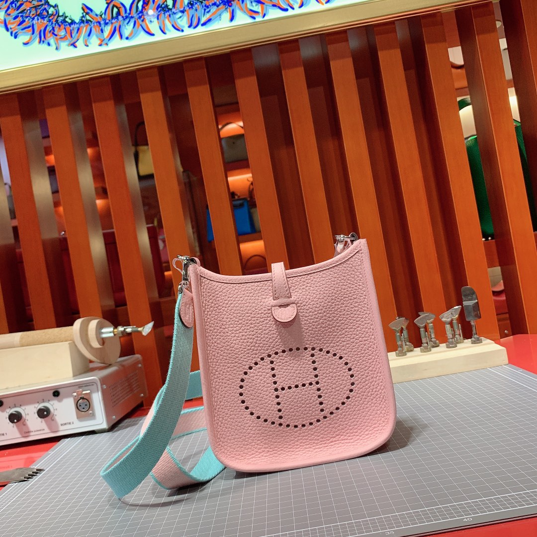 Hermes Mini Evelyne 爱马仕3Q粉色顶级Togo牛皮伊芙林包 银扣