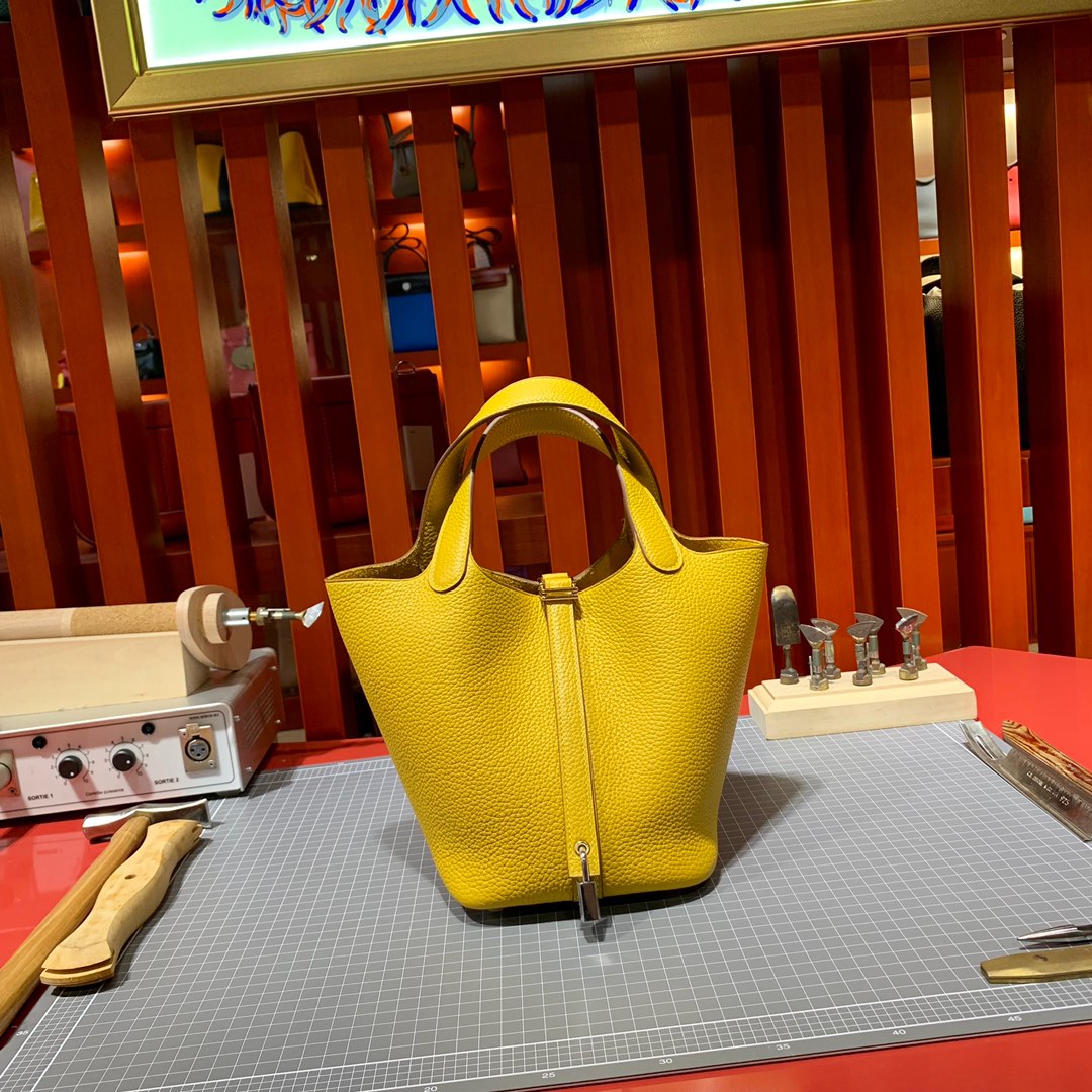 现货 Hermes Picotin18CM 爱马仕9D琥珀黄Togo小牛皮水桶包 银扣