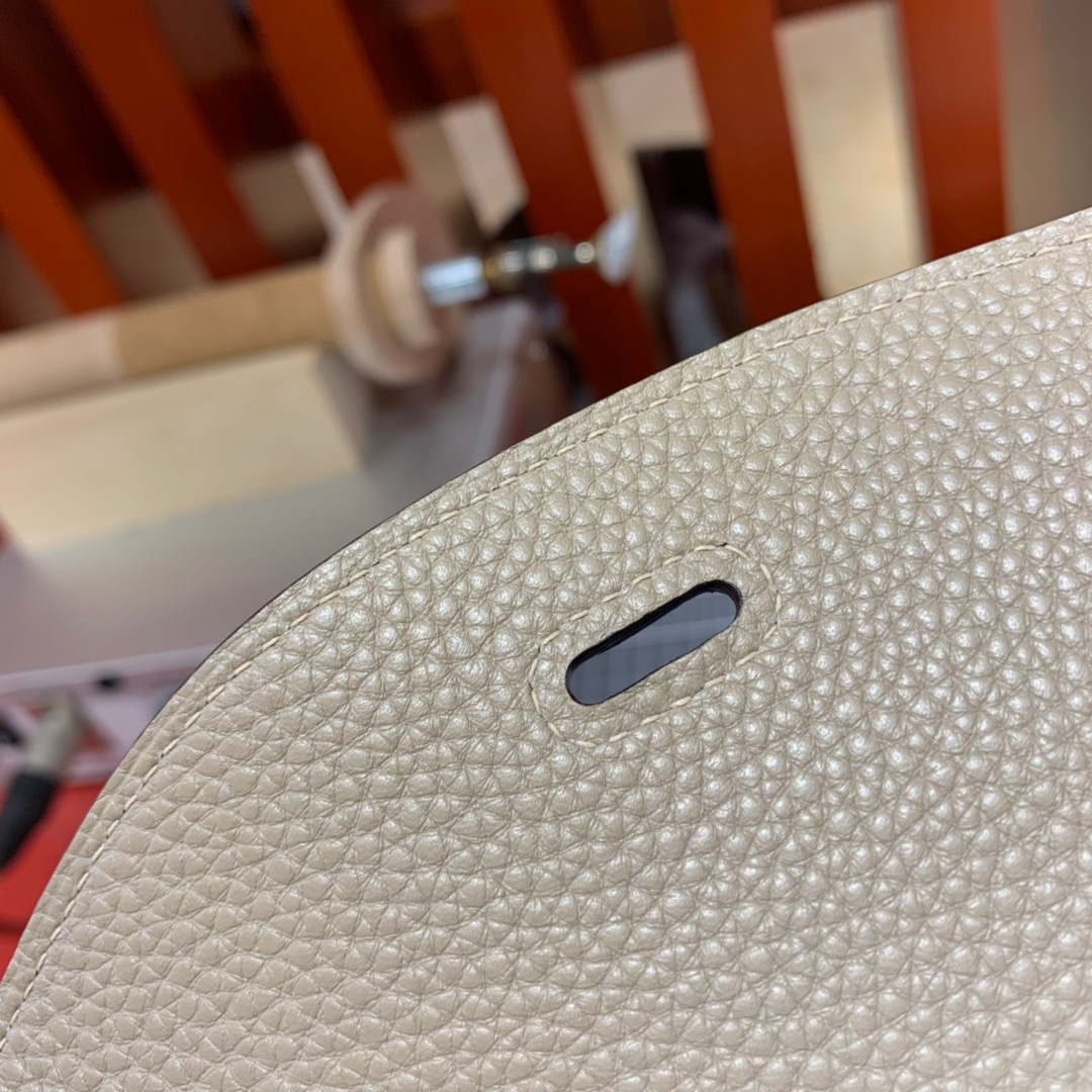 现货 Hermes Lindy30CM 爱马仕宝石蓝拼沥青灰Togo牛皮琳迪包 银扣