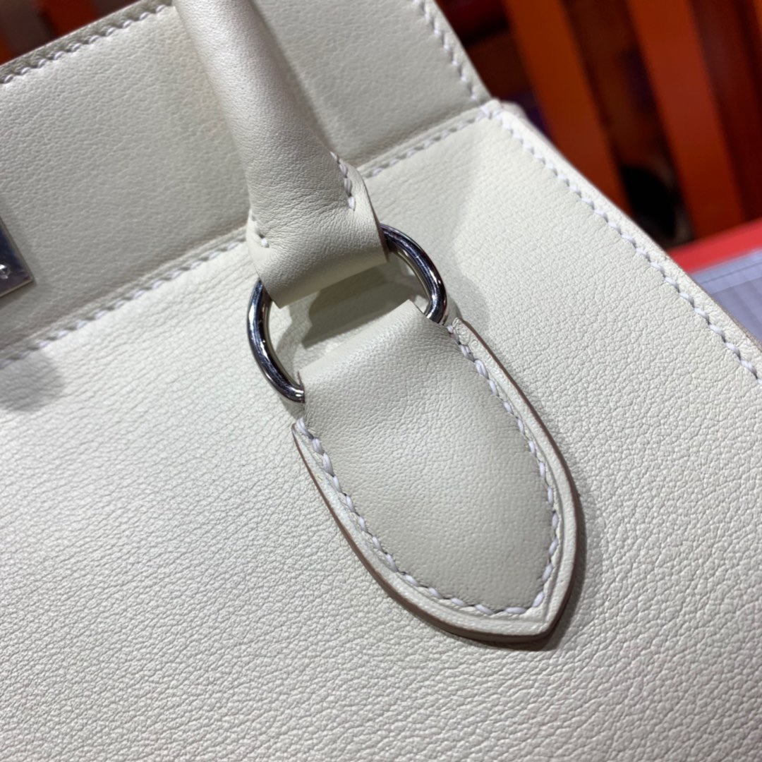 爱马仕牛奶包 Hermes Toolbox20CM cc10奶昔白swift皮手提女包 银扣