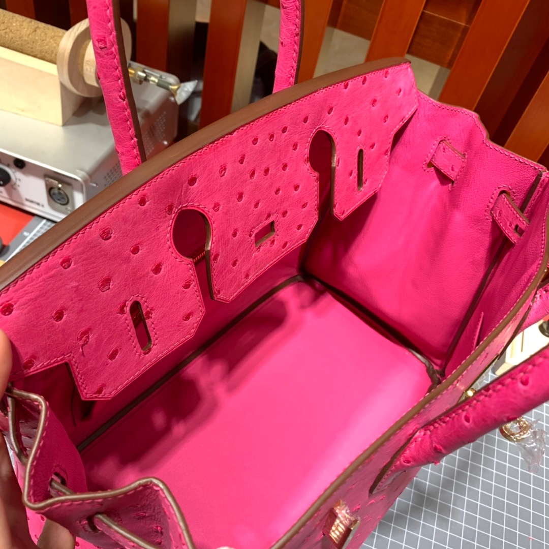 现货 Hermes新款女包 爱马仕桃红色南非鸵鸟皮手工缝制铂金包Birkin30CM 金扣