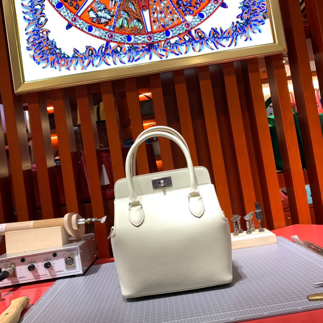 爱马仕牛奶包 Hermes Toolbox20CM cc10奶昔白swift皮手提女包 银扣