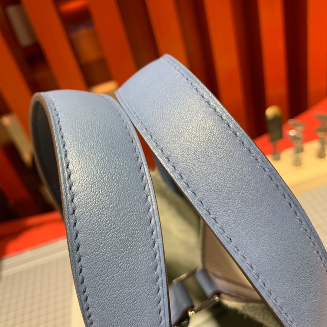 现货 爱马仕菜篮子包 Hermes海鸥灰Togo皮拼玛瑙蓝Swift皮Picotin18CM水桶包 银扣