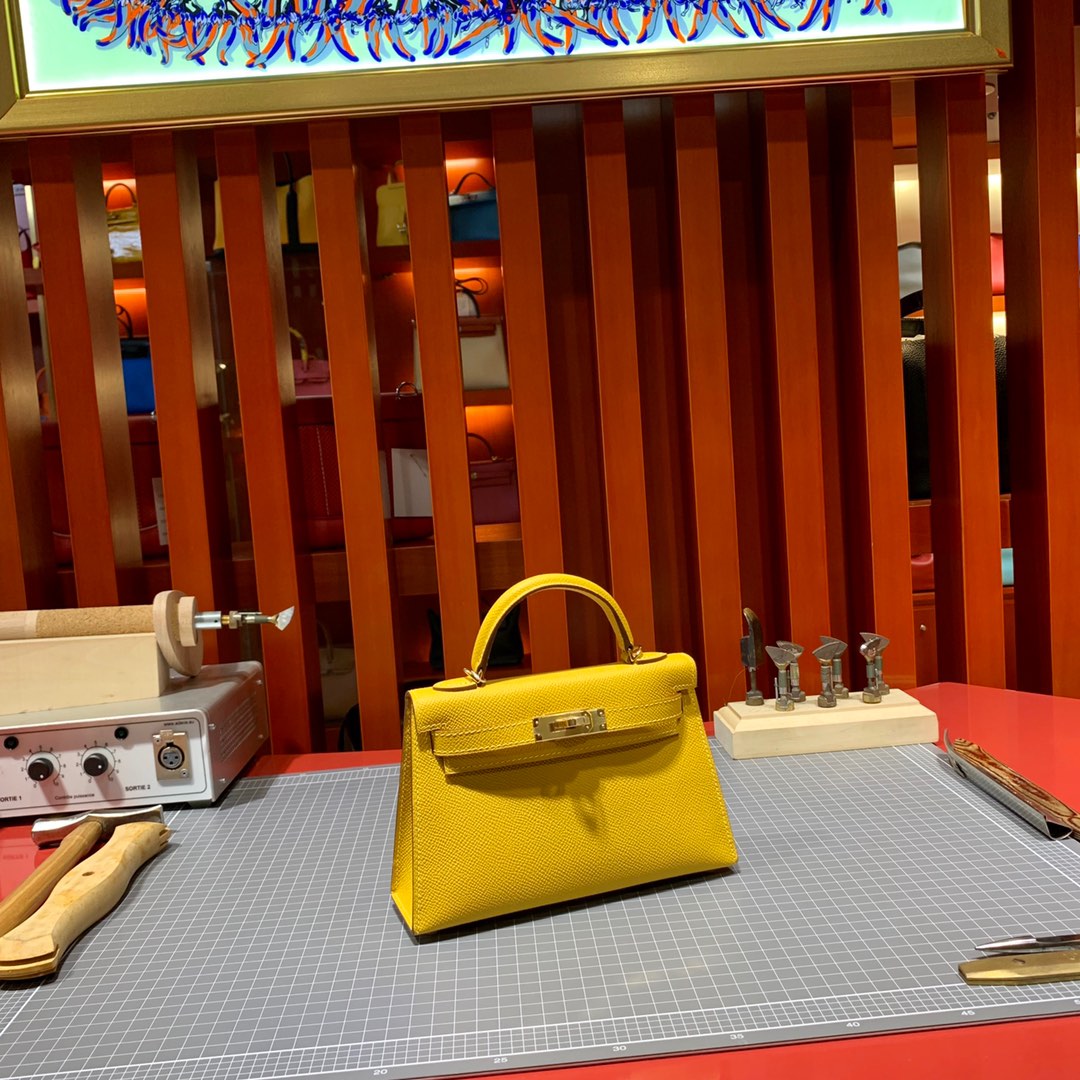现货 Hermes Minikelly19CM 爱马仕9D琥珀黄Epsom皮迷你凯莉包2代 金银扣