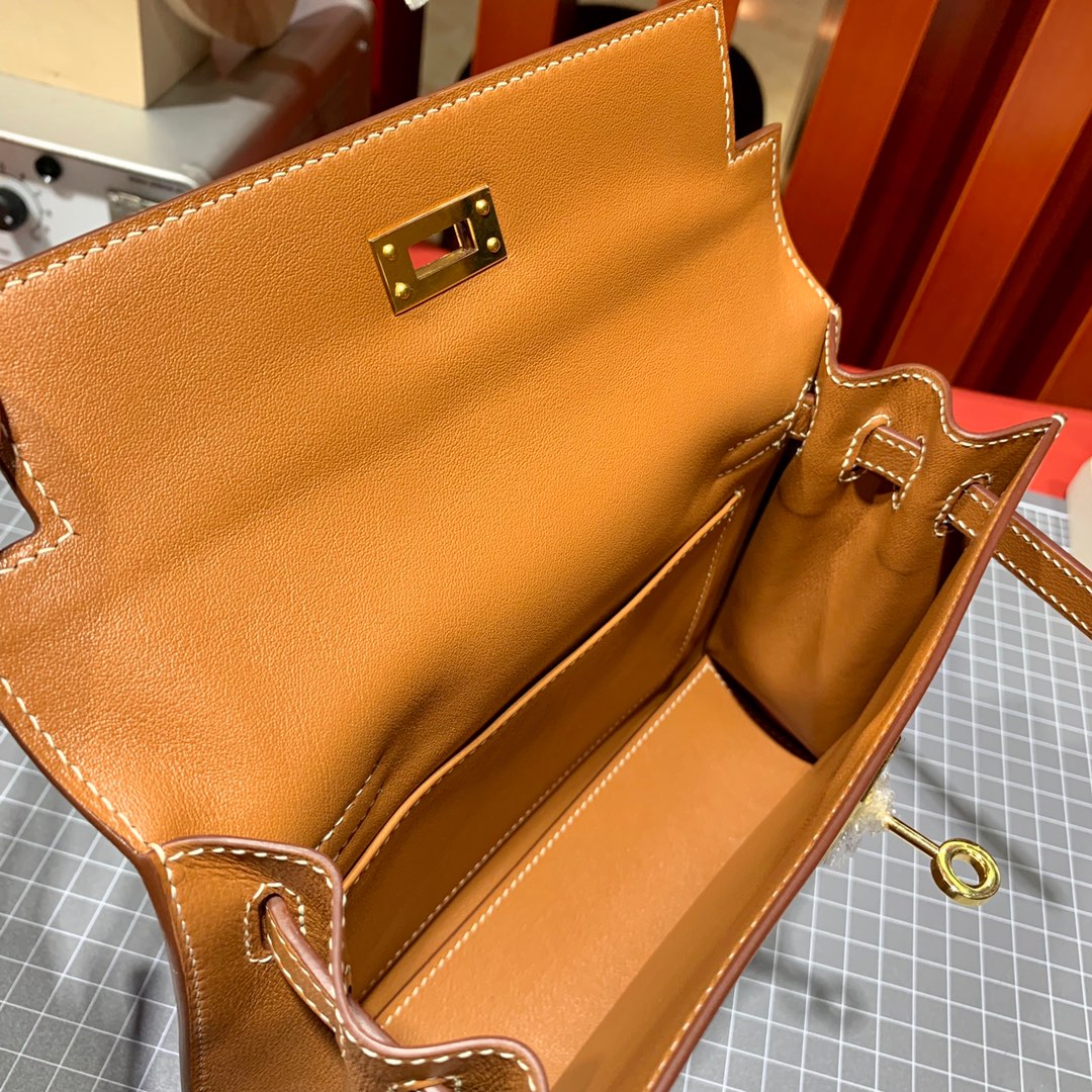 爱马仕包包批发 Hermes Kelly Danse 金棕色进口Swift牛皮多种背法 金扣