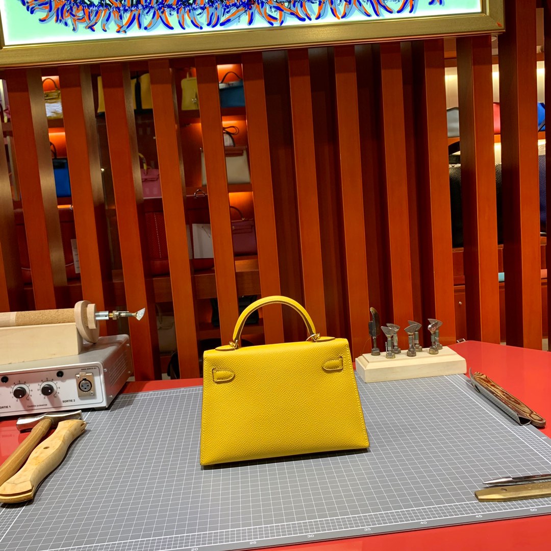 现货 Hermes Minikelly19CM 爱马仕9D琥珀黄Epsom皮迷你凯莉包2代 金银扣