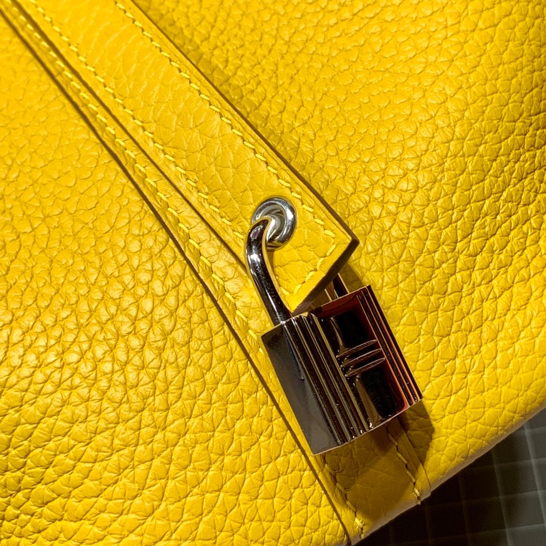 现货 爱马仕拼色菜篮子包 Hermes琥珀黄Togo皮拼天堂蓝Swift皮Picotin18CM 银扣