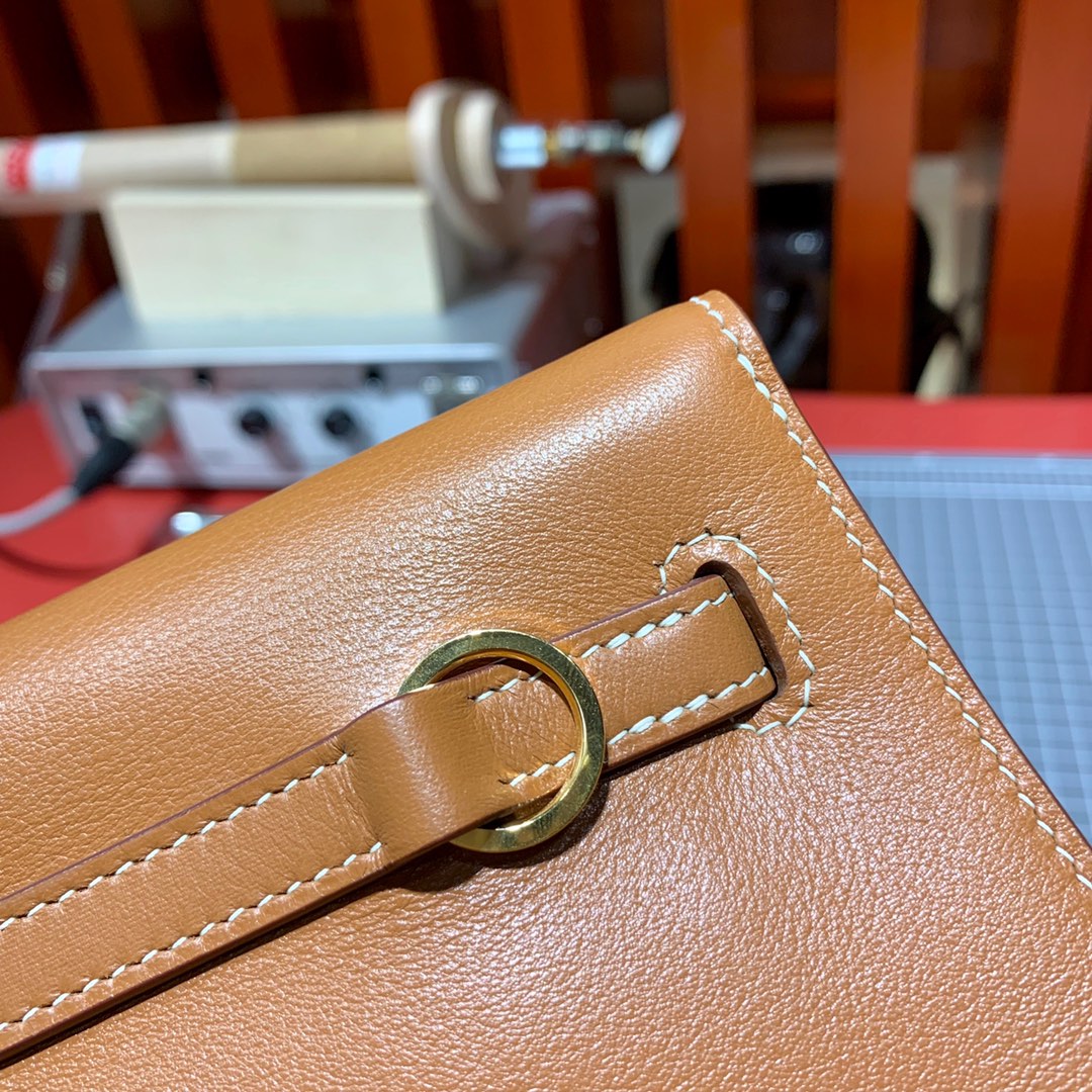 爱马仕包包批发 Hermes Kelly Danse 金棕色进口Swift牛皮多种背法 金扣