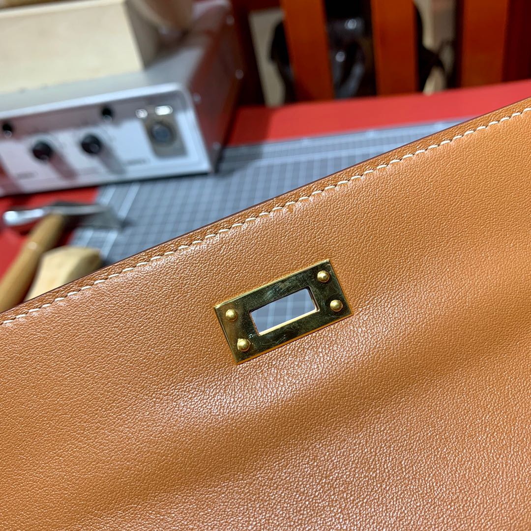 爱马仕包包批发 Hermes Kelly Danse 金棕色进口Swift牛皮多种背法 金扣