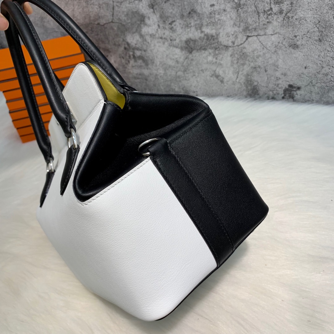 定制 Hermes爱马仕纯白色拼黑色拼小鸡黄swift牛皮Toolbox工具箱牛奶包20CM 银扣