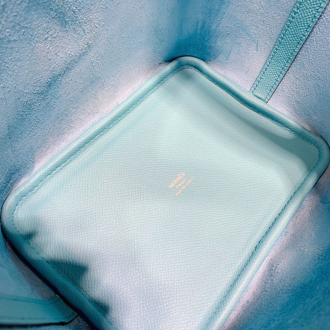 爱马仕菜篮子包价格 Hermes2019新色北方蓝手掌纹牛皮Picotin18CM编织手柄