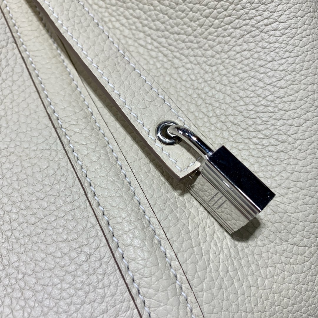 现货 爱马仕Picotin包包22CM Hermes奶昔白Togo牛皮菜篮子包水桶包 银扣