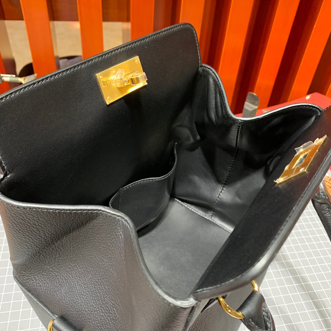 蜡线手工缝制 Hermes爱马仕进口Evercolor牛皮Toolbox盒子包20cm 黑色金扣