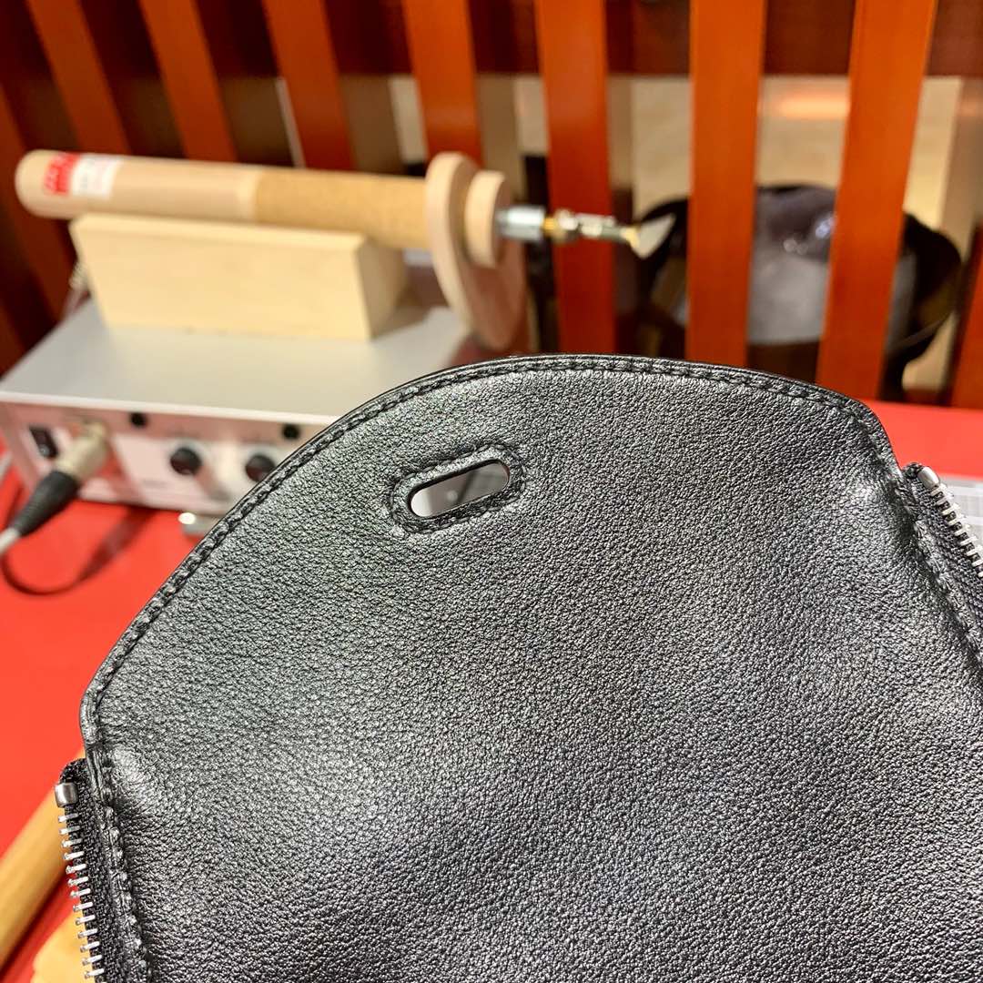 爱马仕Mini Lindy包包20cm Hermes原厂Swift牛皮迷你琳迪包 89黑色 金银扣