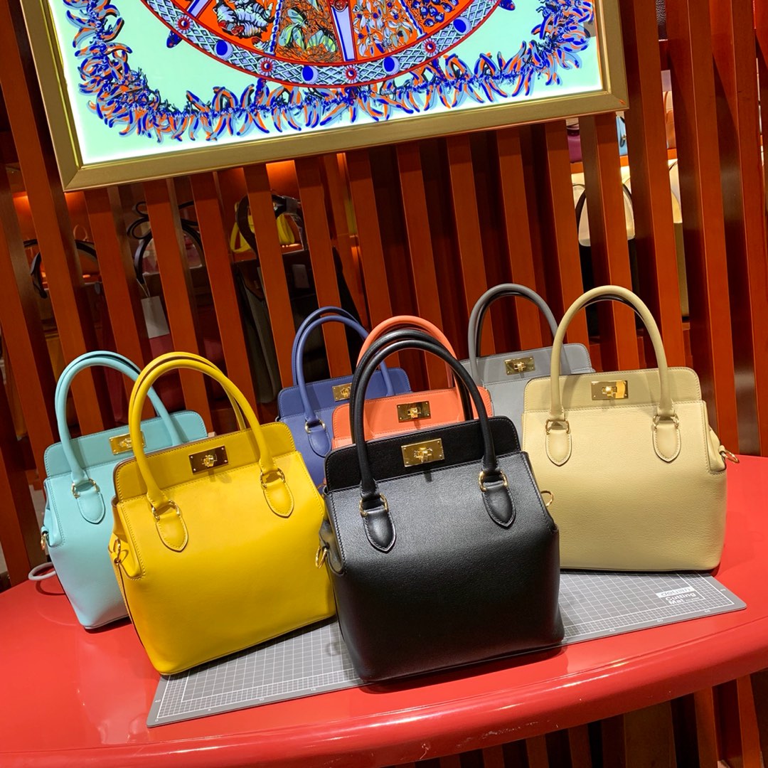 爱马仕女包批发 Hermes Toolbox20CM 黑色Swift牛皮工具盒子包 金扣