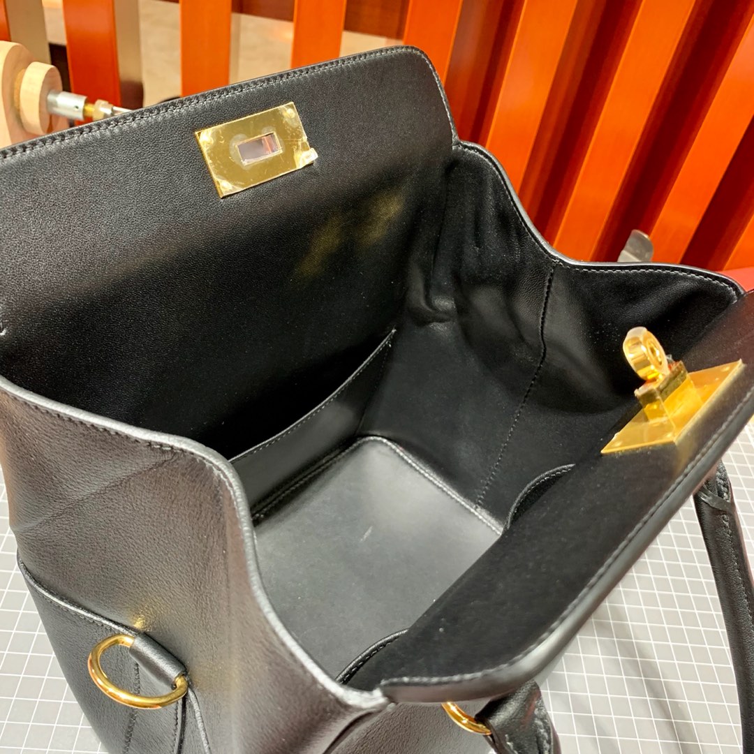 爱马仕女包批发 Hermes Toolbox20CM 黑色Swift牛皮工具盒子包 金扣