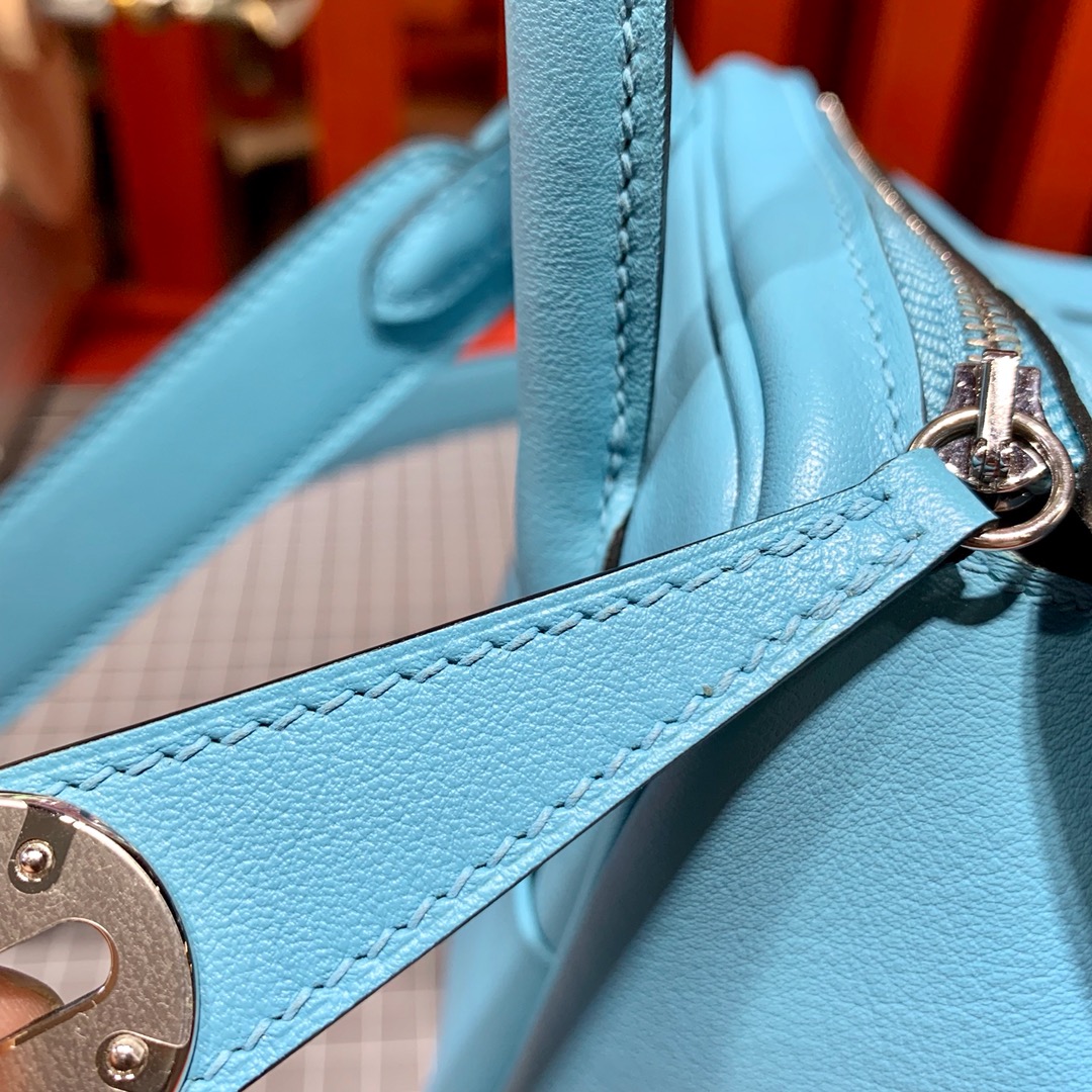 爱马仕琳迪包价格 Hermes Mini Lindy 20cm P3北方蓝Swift牛皮 银扣