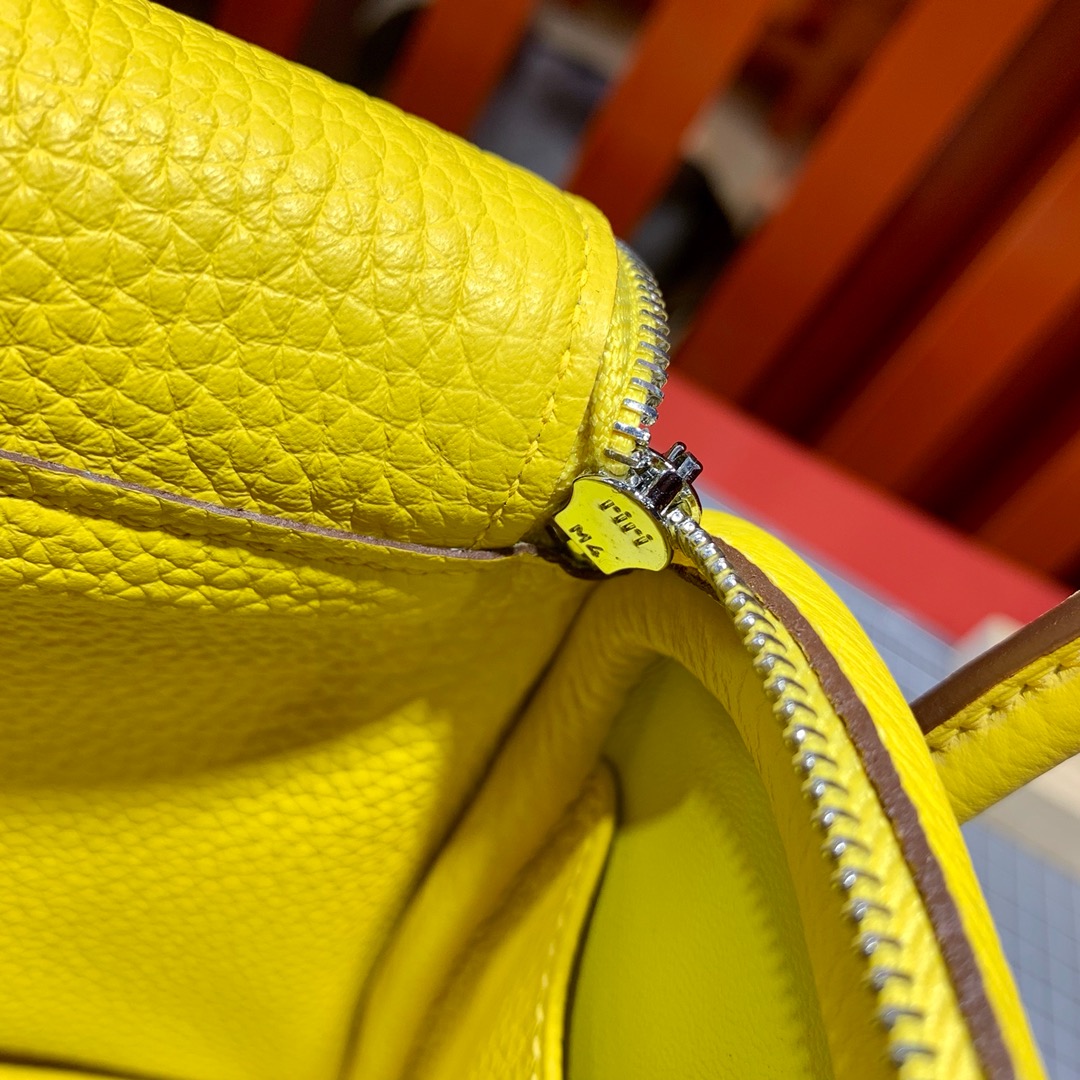 Hermes女包价格 爱马仕9O那不勒斯黄原厂TC牛皮Mini Lindy迷你琳迪包20CM