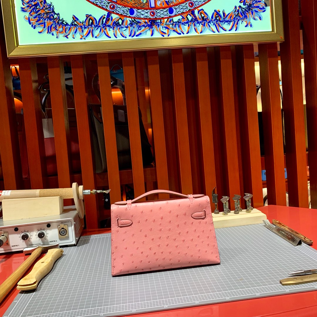 Hermes Minikelly22CM 爱马仕陶瓷粉顶级鸵鸟皮迷你凯莉包一代 金扣