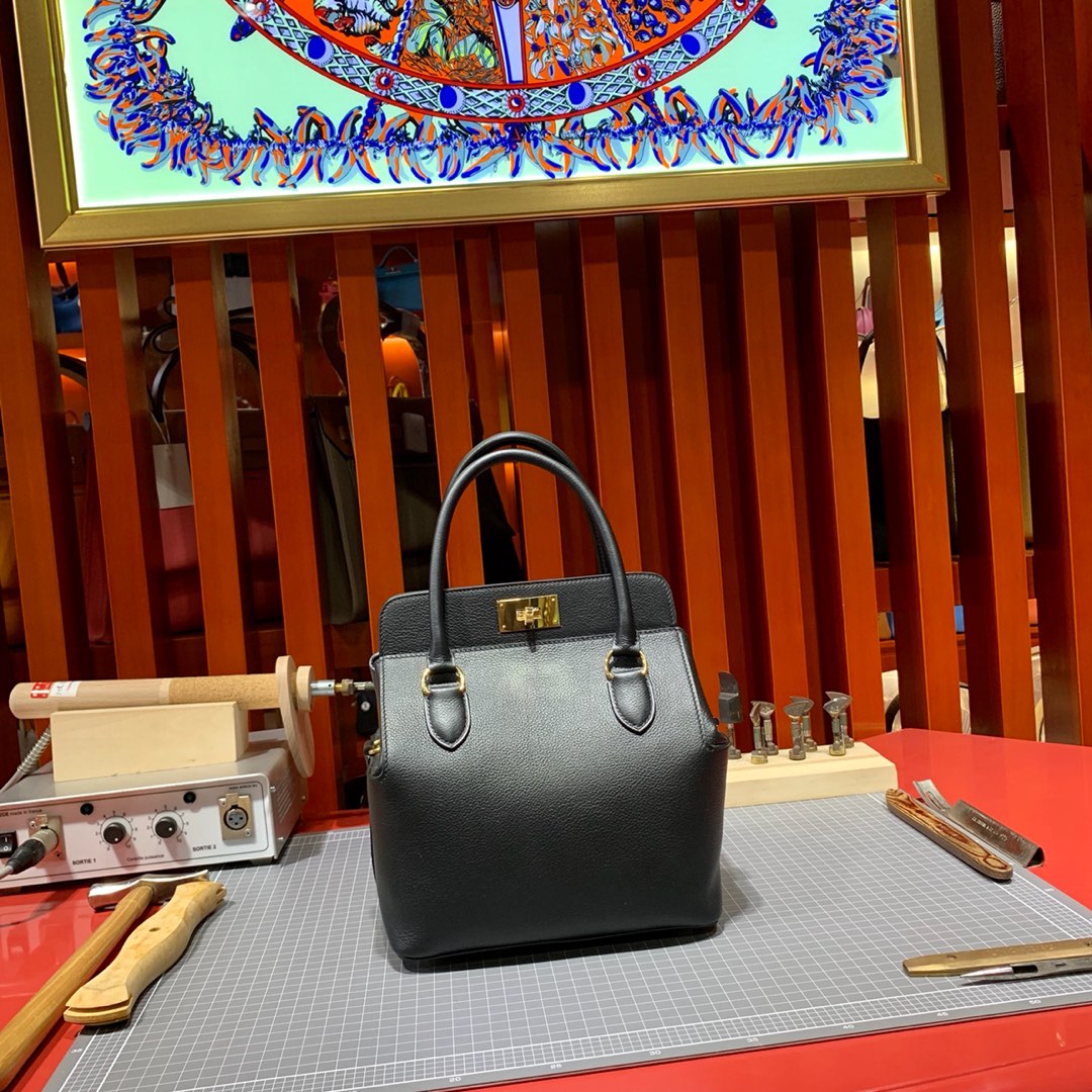 蜡线手工缝制 Hermes爱马仕进口Evercolor牛皮Toolbox盒子包20cm 黑色金扣