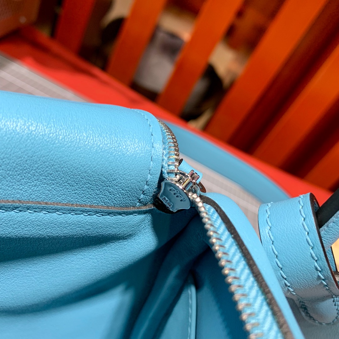 爱马仕琳迪包价格 Hermes Mini Lindy 20cm P3北方蓝Swift牛皮 银扣