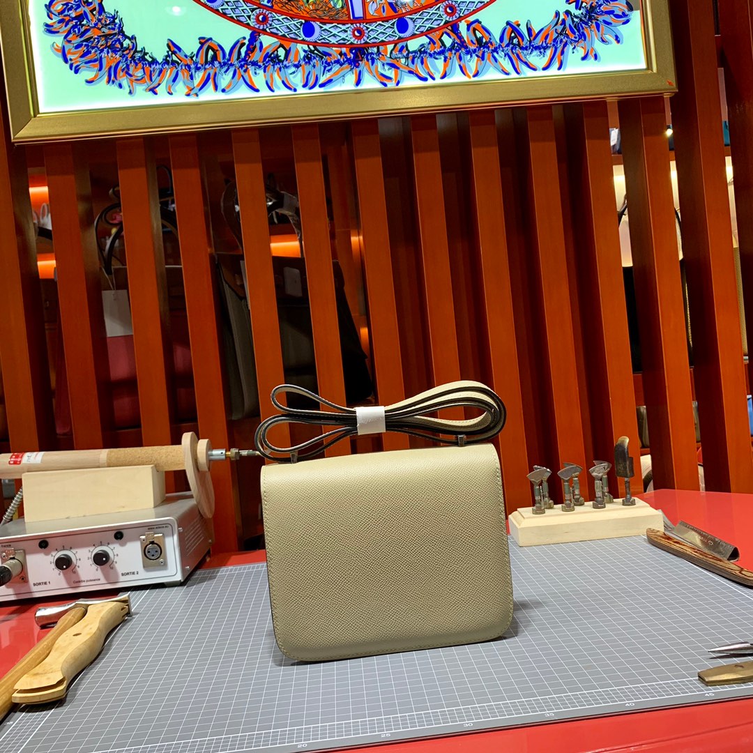 现货 Hermes Constance19CM 爱马仕斑鸠灰Epsom皮空姐包 银扣