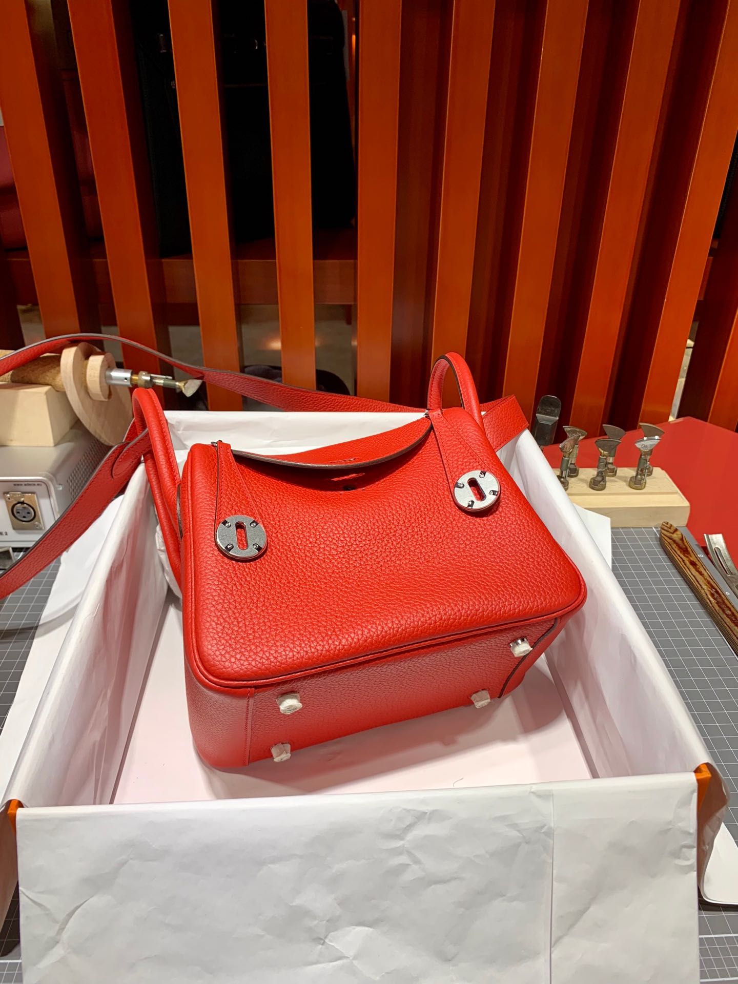 Hermes Mini Lindy20CM 爱马仕大红色Togo牛皮迷你琳迪包 金银扣